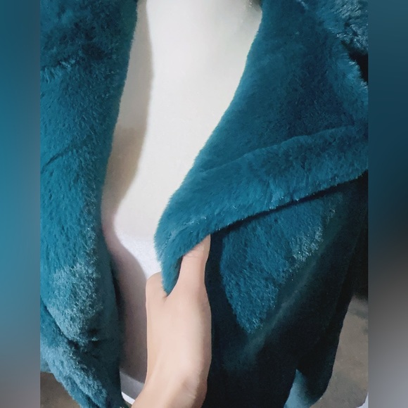 rain + rose TEAL GREEN furry long sleeve jacket w/ pockets soft warm comfy NWT - Picture 6 of 9